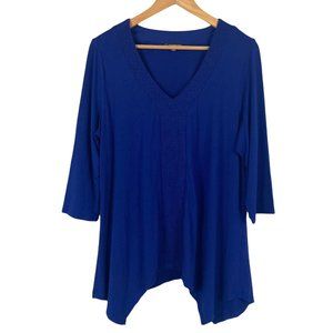 Adrianna Papell V-Neck Sharkbite Hem 3/4 Sleeve Top 1X